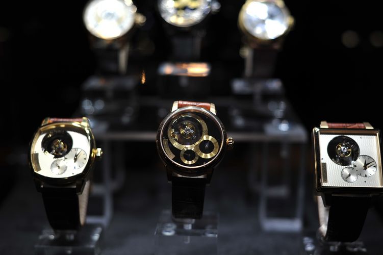 Triple Axis Tourbillon Regulator Triple Axis Tourbillon Regulator